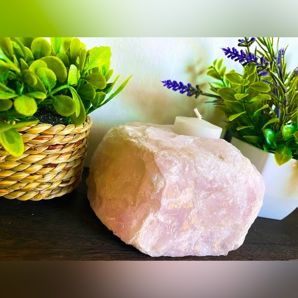 Rose Quartz Natural Stone Tea Light Candle Holder - Picture 3 of 4